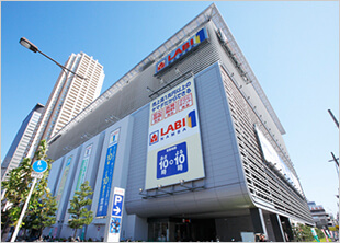 ヤマダ電機LABI1なんば